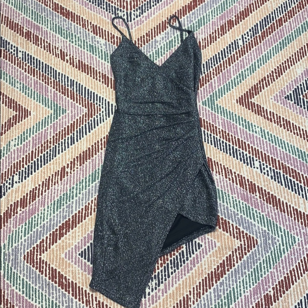 BLACK SPARKLY HOMECOMING DRESS